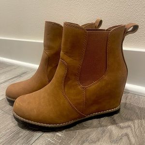 Universal Threads Brown Wedge Boot